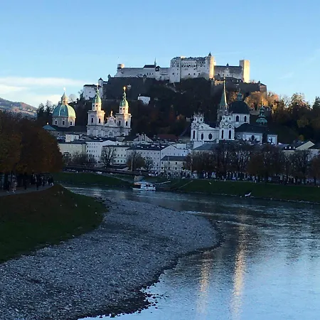 Cityrooms Thuy Homestay Salzburg